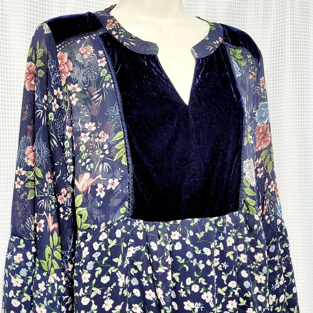 Suzanne Betro Floral Velvet Lace Ruffles Bell Sleeves Flowy Pop Over Blouse (1X) - Picture 5 of 13